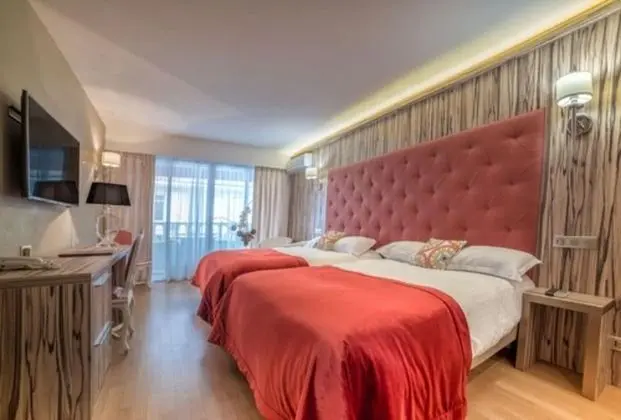 Tek Büyük Yataklı Oda
