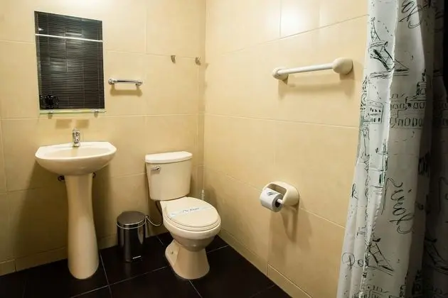 Standard Tek Büyük Yataklı Oda, Avlu Manzaralı