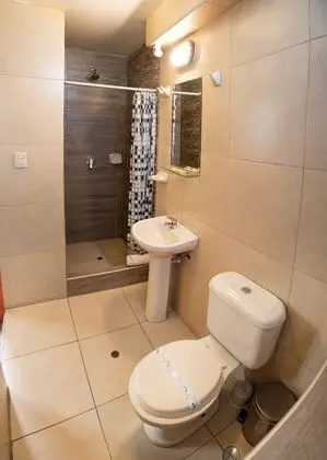 Standard Tek Büyük Yataklı Oda, Avlu Manzaralı