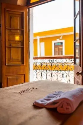 Superior Tek Büyük Yataklı Oda, Balkon, Şehir Manzaralı