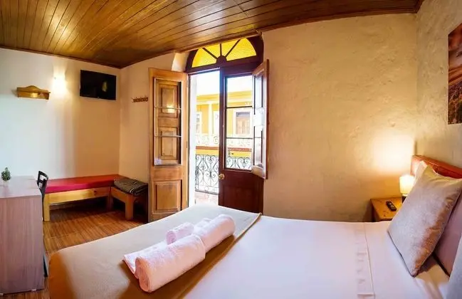 Superior Tek Büyük Yataklı Oda, Balkon, Şehir Manzaralı