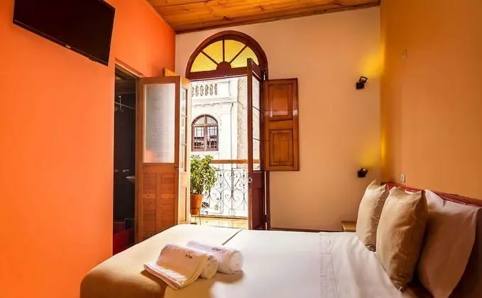 Superior Tek Büyük Yataklı Oda, Balkon, Şehir Manzaralı
