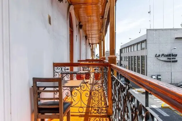 Superior Tek Büyük Yataklı Oda, Balkon, Şehir Manzaralı