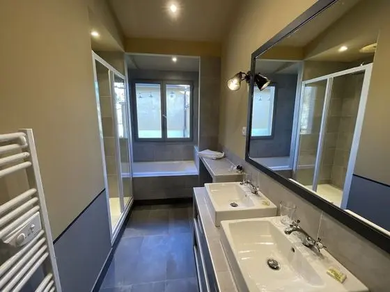 Deluxe Tek Büyük Yataklı Oda, Banyolu/Duşlu, Bahçe Manzaralı