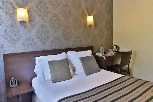 Standard Tek Büyük Yataklı Oda