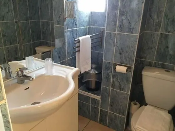 Üç Kişilik Oda