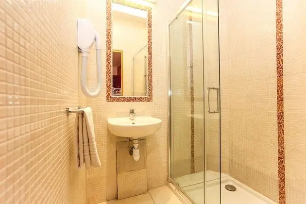 Comfort Tek Büyük Yataklı Oda
