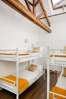 Ortak Ranzalı Oda, Karma Ranzalı Oda