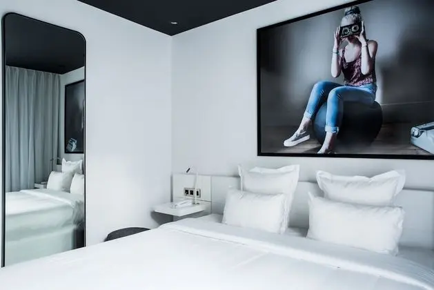 Büyük Yataklı Tek Kişilik Oda