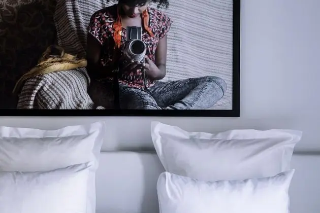 Büyük Yataklı Tek Kişilik Oda