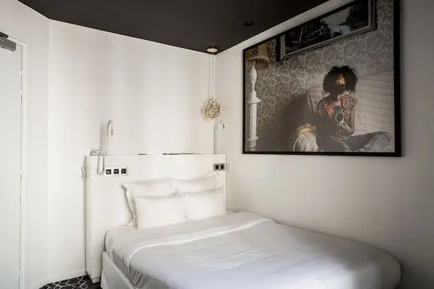 Büyük Yataklı Tek Kişilik Oda