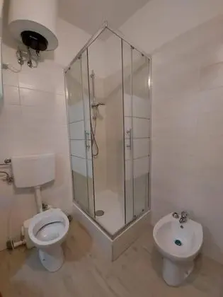 Basic Üç Kişilik Oda, Özel Banyo
