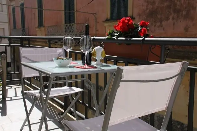 Deluxe Tek Büyük Yataklı Oda, 1 Büyük (Queen) Boy Yatak, Banyolu/Duşlu (Porta San Biagio)