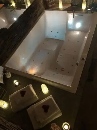 Deluxe Tek Büyük Yataklı Oda, 1 En Büyük (King) Boy Yatak (Caborne)