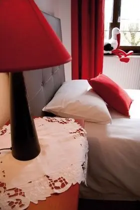 Üç Kişilik Oda