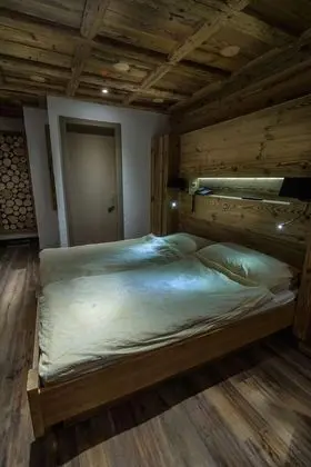 Standard Oda (Corner)