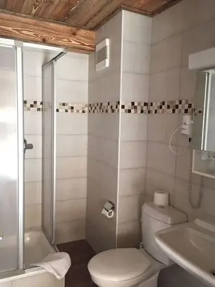 Standard Oda (Corner)