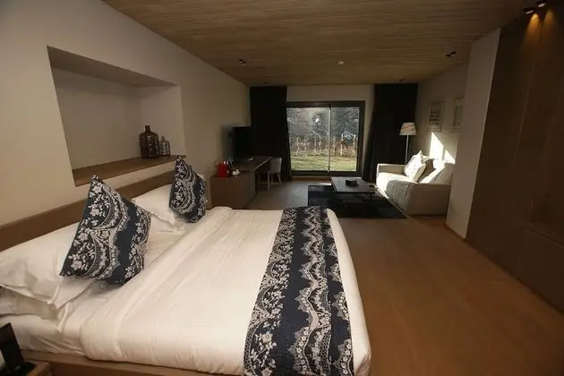 Family Süit, Bahçe Manzaralı