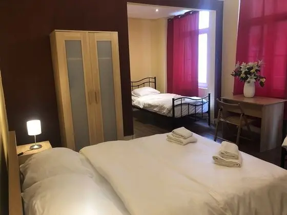Üç Kişilik Oda