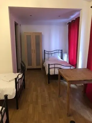Üç Kişilik Oda