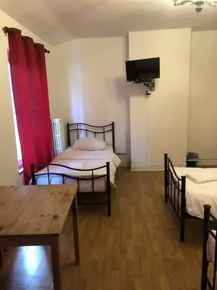 Üç Kişilik Oda