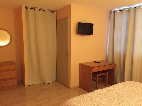 Tek Büyük veya İki Ayrı Yataklı Oda, Dağ Manzaralı