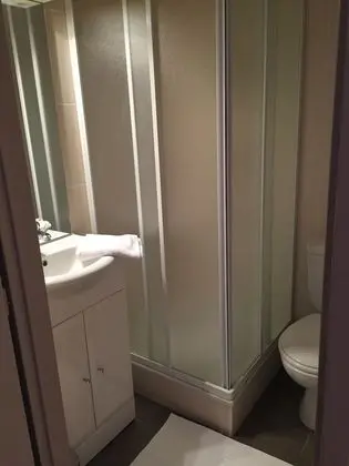 Tek Büyük veya İki Ayrı Yataklı Oda, Dağ Manzaralı