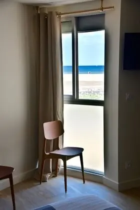 Tek Büyük veya İki Ayrı Yataklı Oda, Plaj Manzaralı