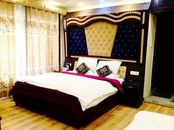 Luxury Tek Büyük Yataklı Oda, 1 En Büyük (King) Boy Yatak, Nehir Manzaralı
