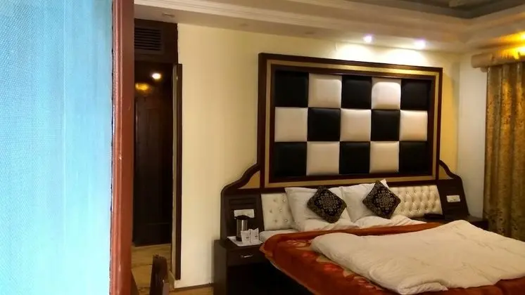 Luxury Tek Büyük Yataklı Oda, 1 En Büyük (King) Boy Yatak, Nehir Manzaralı