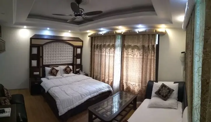 Luxury Tek Büyük Yataklı Oda, 1 En Büyük (King) Boy Yatak, Nehir Manzaralı