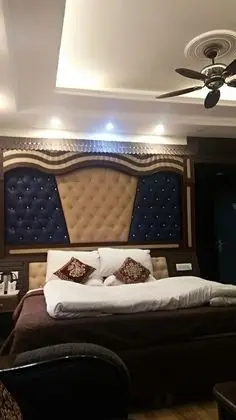 Luxury Tek Büyük Yataklı Oda, 1 En Büyük (King) Boy Yatak, Nehir Manzaralı