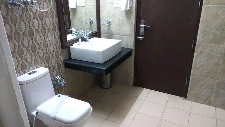 Luxury Tek Büyük Yataklı Oda, 1 En Büyük (King) Boy Yatak, Nehir Manzaralı