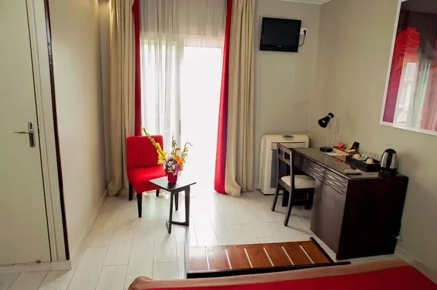 Deluxe Tek Büyük Yataklı Oda