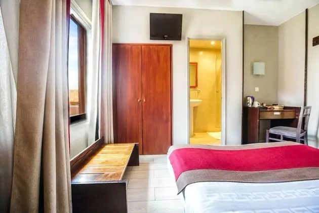 Deluxe Tek Büyük Yataklı Oda