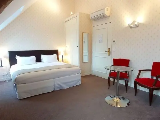 Comfort Tek Büyük Yataklı Oda