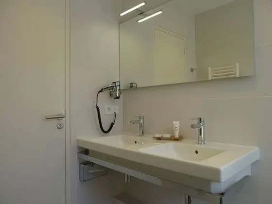 Premium Tek Büyük Yataklı Oda