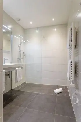 Premium Tek Büyük Yataklı Oda