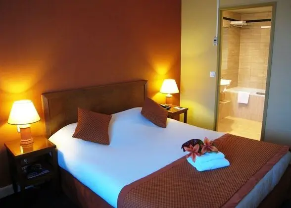 Tek Büyük veya İki Ayrı Yataklı Oda, Park Manzaralı