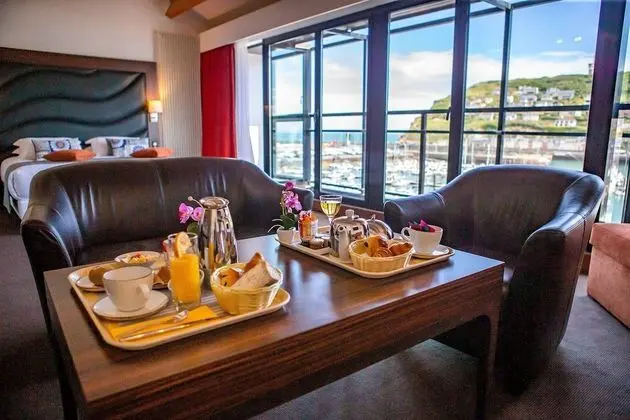 Junior Süit, 1 En Büyük (King) Boy Yatak, Deniz Manzaralı