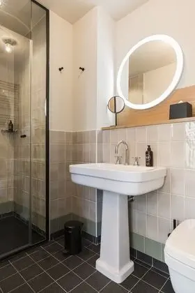 Basic Tek Büyük Yataklı Oda (Chambre Cosy double King size)