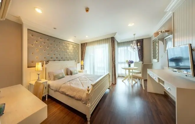 Deluxe Tek Büyük Yataklı Oda