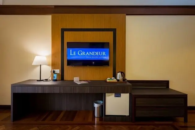 Premier İki Ayrı Yataklı Oda (Deluxe - Newly Renovated)