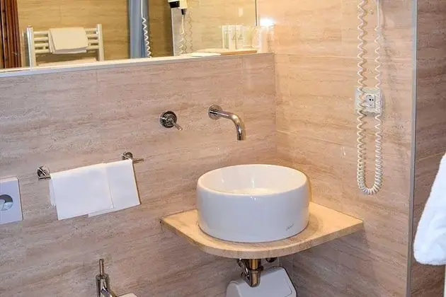 Standard Tek Büyük veya İki Ayrı Yataklı Oda