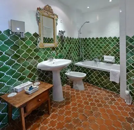 Superior Üç Kişilik Oda, Banyolu/Duşlu (CTS)