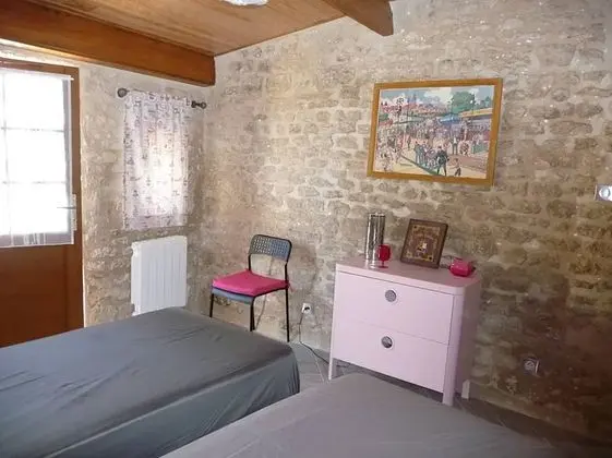 Tek Büyük veya İki Ayrı Yataklı Oda (Les 3 Petits Cochons)