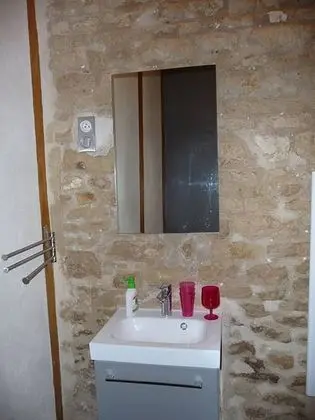 Tek Büyük veya İki Ayrı Yataklı Oda (Les 3 Petits Cochons)