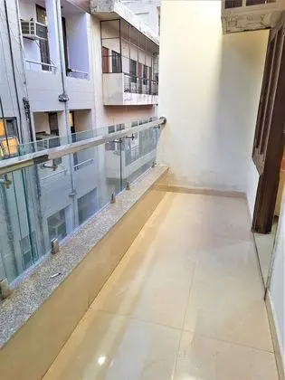 Business Tek Büyük Yataklı Oda
