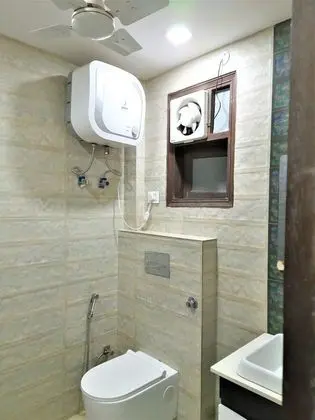 Business Tek Büyük Yataklı Oda