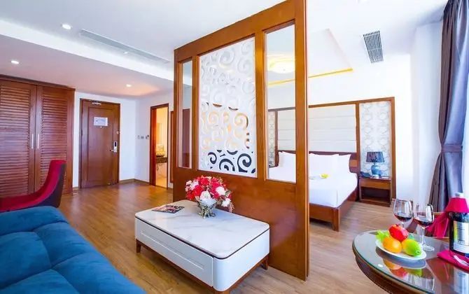 Le Hoang Suite
